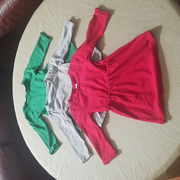 ❣5 for $25 Sale❣ Bundle of 2 Dresses & 1 Top - Picture 1 of 5